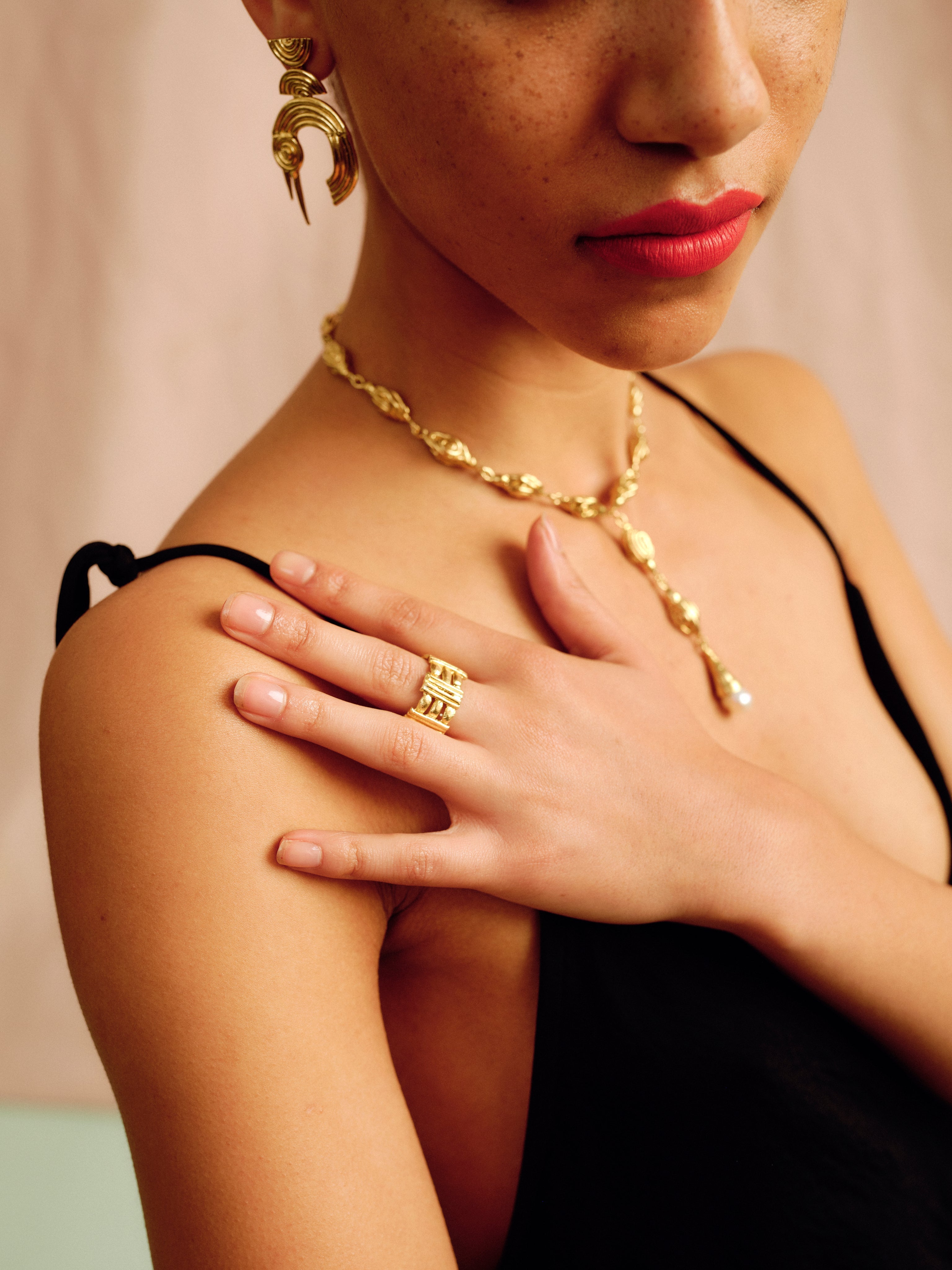 The Tangled Fantasy Choker